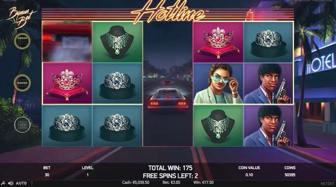 Hotine slot Expanding Wild feature