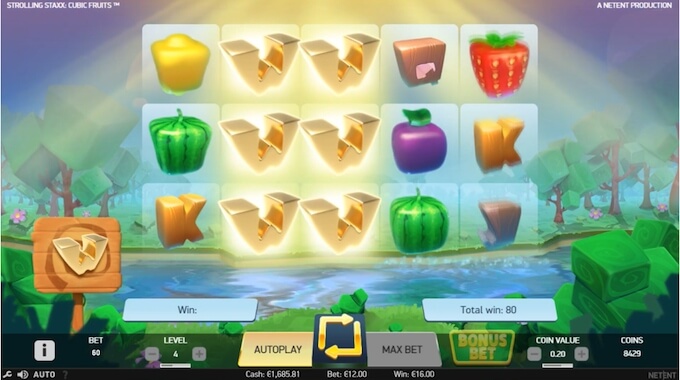 Strolling Staxx Cubic Fruits slot